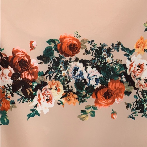 Top - Picture 2 of 4